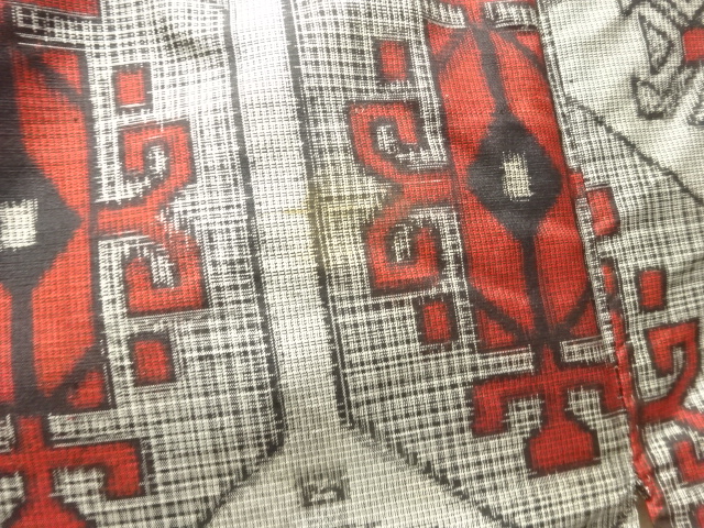  アンティーク　抽象花模様織り出し銘仙着物